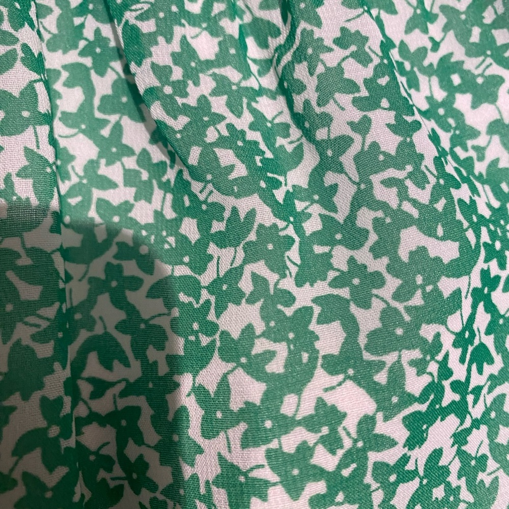 Green Patterned Top - Picture 5 of 7